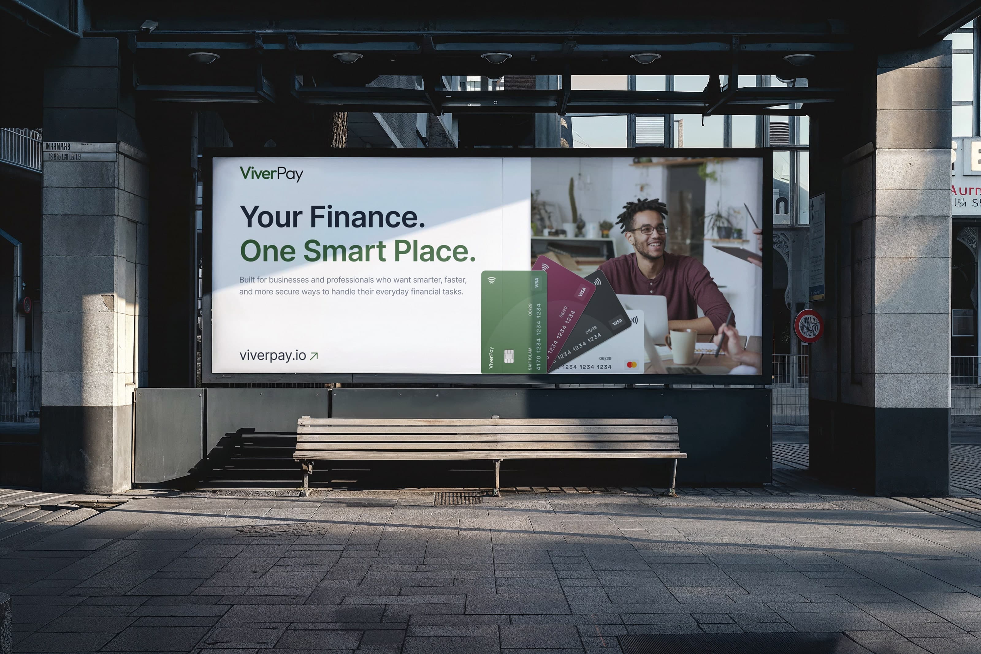 ViverPay digital wallet full-screen interface showcasing modern fintech design